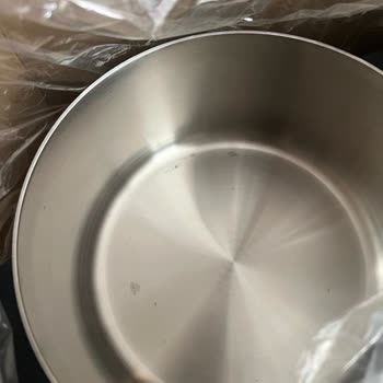 Sıfır Olması Gereken Tencere Takımı Kullanılmış Ve Gecikmeli Teslim Edildi