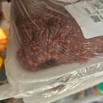 Böcekli Kuru Fasulye, Bayat Kıyma Ve Çürük Erik İçeren Migros Siparişi