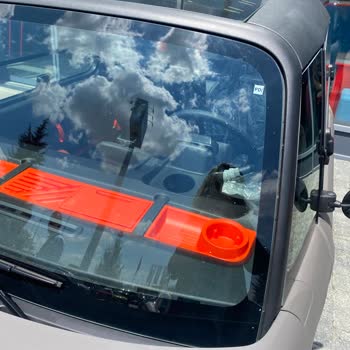 Yeni Citroen Ami’de Boya Lekeleri, Çizikler Ve Kirli Lastik Teslimatı