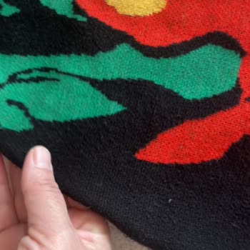 Kısa Sürede Tüylenen Hırka İçin Ücret İadesi Talebi