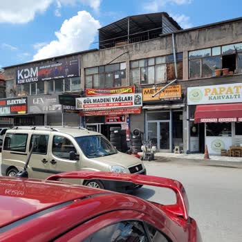 Gül Madeni Yağları Lastik Değişimi