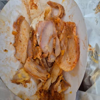Maydonoz Döner Elektrik Kesintisi Nedeniyle Çiğ Tavuk Servisi