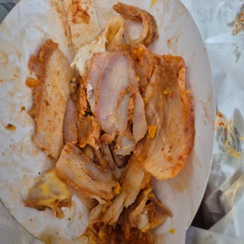 Maydonoz Döner Elektrik Kesintisi Nedeniyle Çiğ Tavuk Servisi