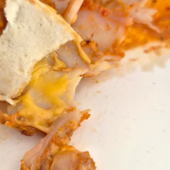 Maydonoz Döner Elektrik Kesintisi Nedeniyle Çiğ Tavuk Servisi