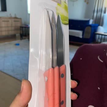 Migros’ta Bıçak Paketi İçinde Ölü Örümcek