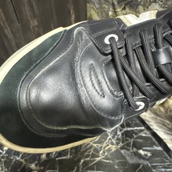 Lacoste Sneakers Deformed After Six Months And Rejected As User Error