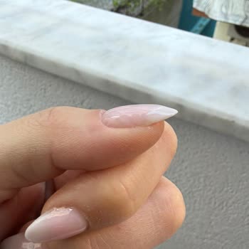Hijyen Ve Tavır Sorunları Nedeniyle Kirpik İşleminde Memnuniyetsizlik Ve Ücret İadesi Talebi