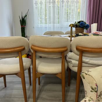 Kırık Ve Yanlış Monte Edilen Sandalyeler, Cevapsız Müşteri Hizmetleri