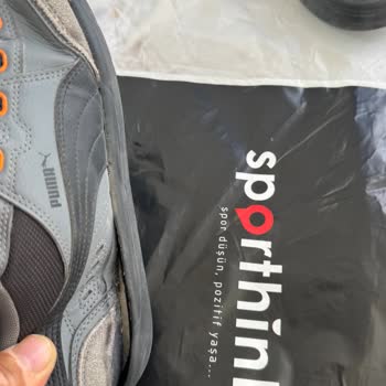 Puma Ayakkabılarda Üretim Hatası Olmasına Rağmen Mağaza Değişim İstemini Reddediyor