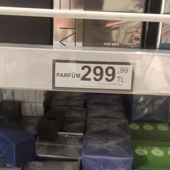 Parfüm Etiketindeki Küçük Fiyat Açıklaması Müşteriyi Yanıltıyor