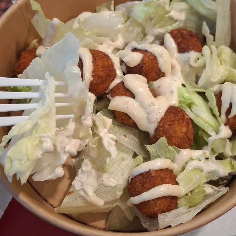 Humuslu Salatanın İçeriği Eksik Ve Bilgilendirme Yapılmadı