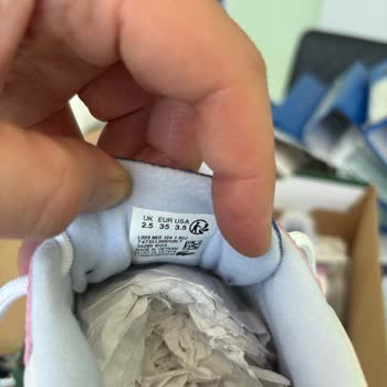 Yanlış Boyutta Ve Hasarlı Paketle Gelen Ayakkabı İçin İade Talebi