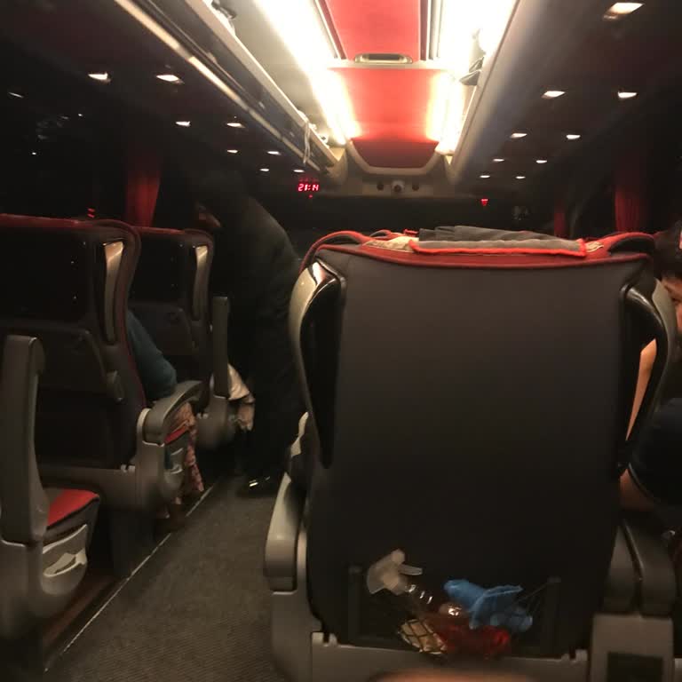 Metro Otobüsünde İki Saatlik Gecikme Ve Personelin Umursamaz Tutumu