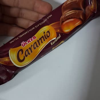 Ülker Caramio Karamel Çikolata Son Kullanma Tarihine Rağmen Bozulmuş Ve Küflenmiş