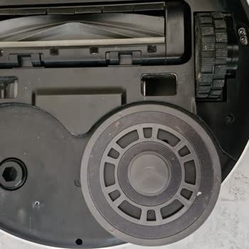 Dreame L10s Plus Garanti Servisi Sonrası Çizik, Eksik Parça Ve Traktör Gibi Gürültülü Çalışma