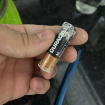 Duracell AA Pilinin Sızıntısı Mouse'umu Bozdu