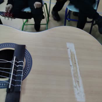 Zühal Müzik Gitarındaki Üretim Hatasını Kabul Etmiyor