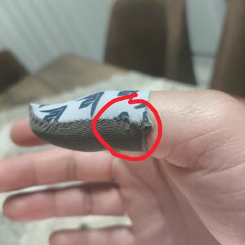 Zoinco Parmak Eldiveninde Yırtık Ve Cevapsız İletişim Nedeniyle İade Talebi