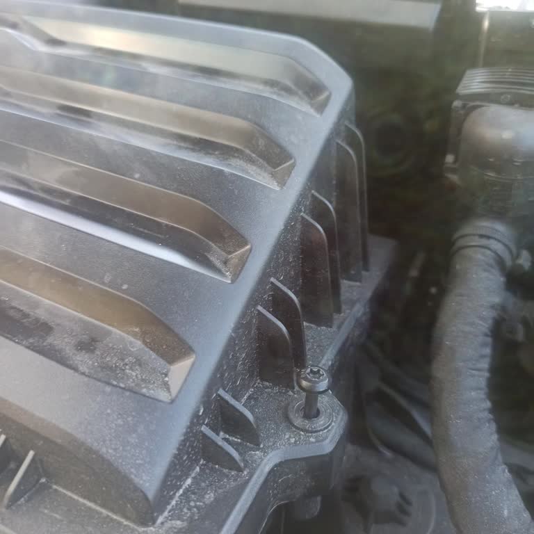 Volkswagen Yetkili Serviste Temel Kontrol Eksikliği Ve Ücretsiz Yağ Hakkı İhlali