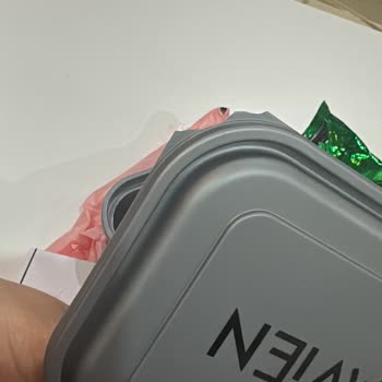 Kırık Kargo Ve Paslanmış Makyaj Spreyi, İade Kodu Yok