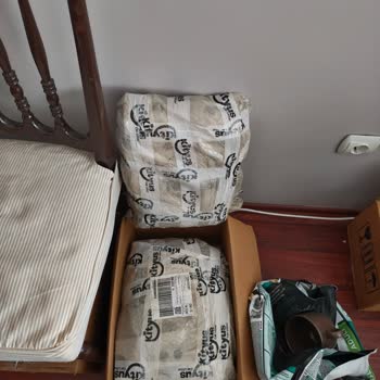 Toi Moi Kedi Kumu Paketleri Yırtık Ve Delik