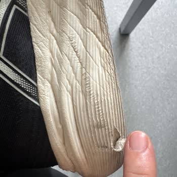 Intersport Kısa Sürede Asics Gel Nimbus Ayakkabısında Taban Yırtılması