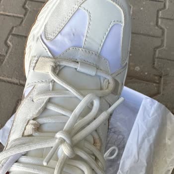 Guess Ayakkabısındaki Potluk Ve Franchising Mağazanın İade Reddi