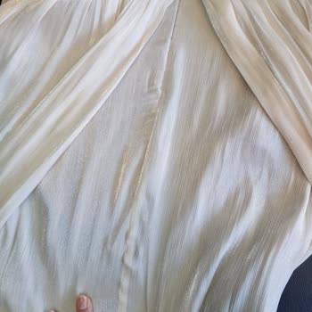 Tesettür Elbisesinde Dikiş Kusurları Ve İlgisiz Müşteri Hizmeti