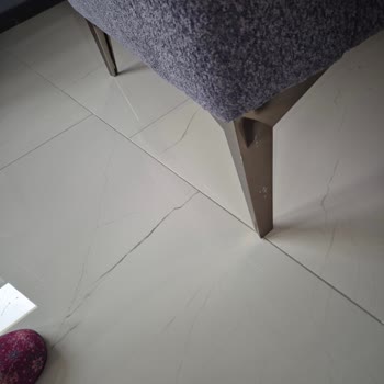 Bellona Uşak Mağazasında Oturma Grubu Ve Sehpanın Defolu Teslimatı Ve Çözümde Uzun Süre Bekletilmesi