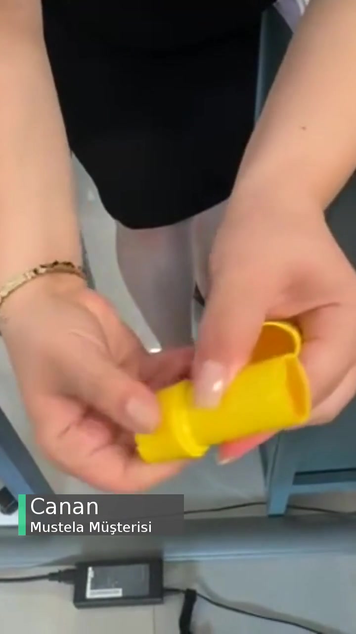 Mustela Asansörlü Güneş Kremi videonun kapak resmi