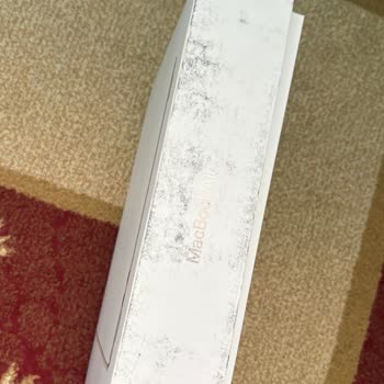 Premium Macbook Air İçin Yetersiz Paketleme Şikayeti