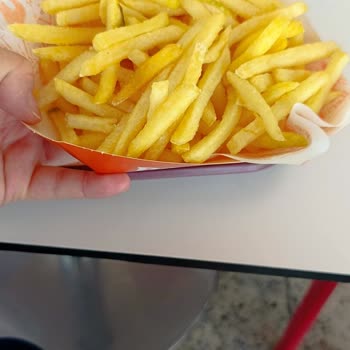 Kova Boy Patates Yerine Kutu Verildi, Ürün Eksik Ve İlgisiz Personel