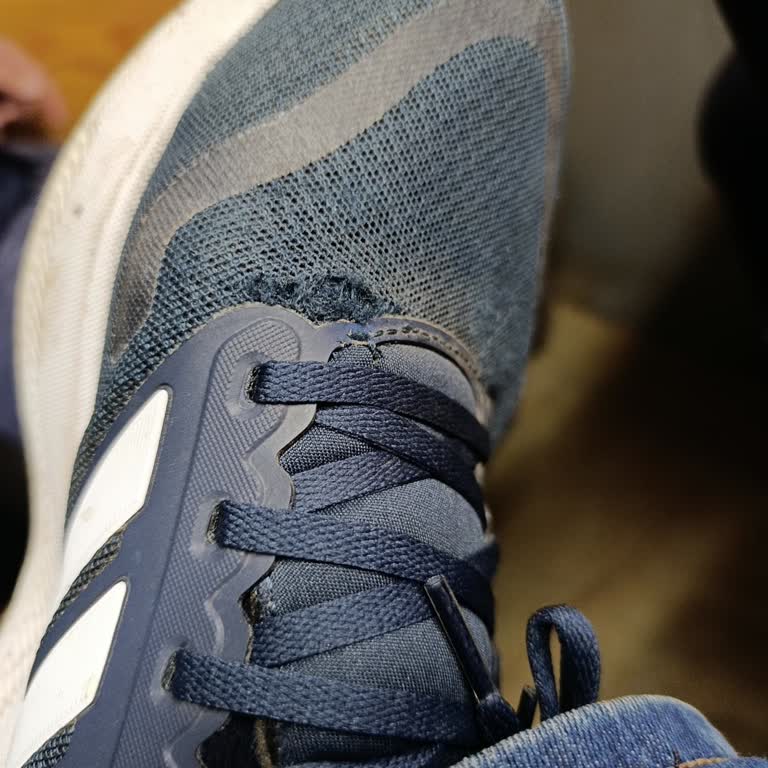 Adidas Ayakkabısının 4 Ayda Deforme Olması Ve Garanti Süresi Sonrası Mağduriyet