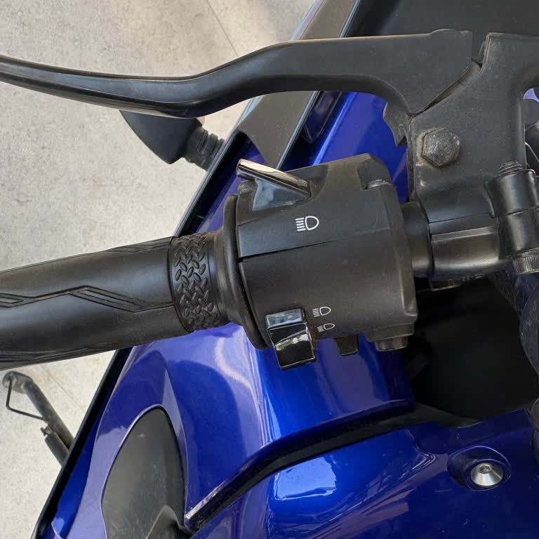 Falla de fabricación en el selector de Yamaha R125 y falta de respuesta