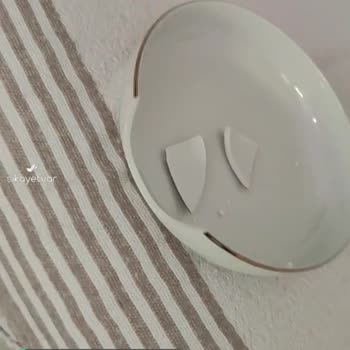 Kütahya Porselen'den Gelen Yemek Takımının Bir Tane Kasesi Kırık Geldi