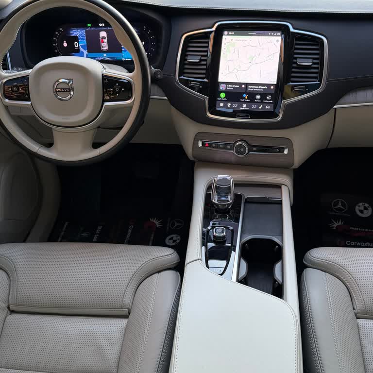 Volvo XC90 B5 Plus presenta desgaste en el volante y asientos