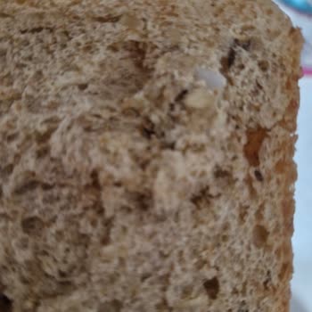 UNO Ekmeğinde Bulunan Sivri Plastik Parçalar Hakkında Açıklama Ve İade Talebi