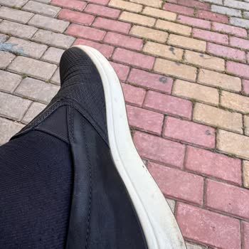Az Kullanıma Rağmen Ecco Ayakkabısının Tabanındaki Sararma Ve Değişim Talebi