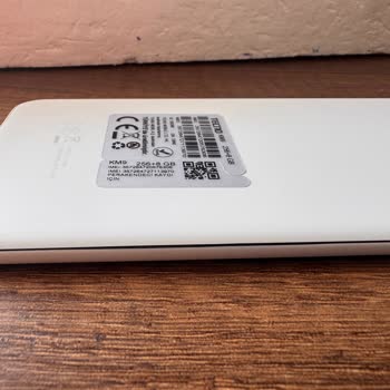 Servis Sonrası Telefon Arka Kapak Şişti, Fiziksel Bütünlüğü Bozuldu Ve Değişim Talep Ediyorum