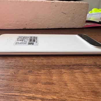 Servis Sonrası Telefon Arka Kapak Şişti, Fiziksel Bütünlüğü Bozuldu Ve Değişim Talep Ediyorum