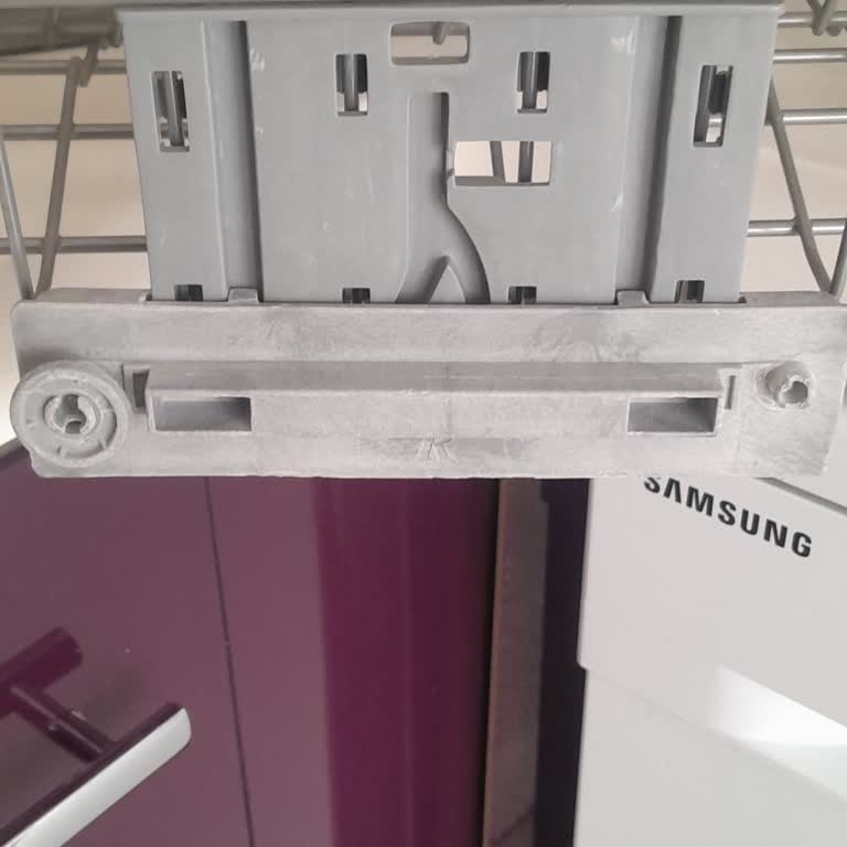 Samsung Bulaşık Makinesinde Üst Sepet Asansör Tekerleği Yedek Parça Bulunamıyor