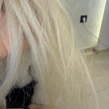 İzmir Mutlu Hairs'te Kalitesiz Saç İşlemi Ve Saygısız Hizmet Nedeniyle 22.000 TL İade Talebi
