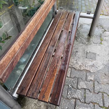 Yağmur Sızdıran Çiğdem Durağı Vatandaşları Mağdur Ediyor