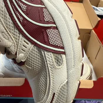 Puma Ayakkabılarda Açılma Ve Mağaza İlgisizliği