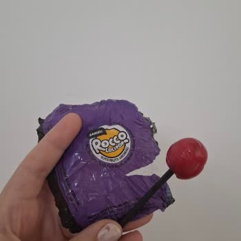 Rocco Tutti Frutti Ürünün Renk ve Aroma Uyumsuzluğu Beni Hayal Kırıklığına Soktu