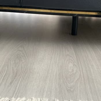 Gündoğdu Mobilya Koltuk Takımının Yamuk Ayakları Ve Düşen Konsol Kapağına Çözüm Bekleniyor