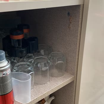 Gündoğdu Mobilya Koltuk Takımının Yamuk Ayakları Ve Düşen Konsol Kapağına Çözüm Bekleniyor