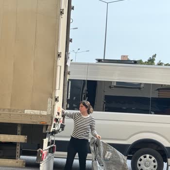 Sürat Kargo Yanlış Bilgilendirme Ve Teslim Edilmemiş Kargo Dolayı Mağduriyet