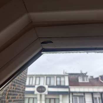 Kalitesiz Mobilya Ve Teslimatta Pencere Kırılması, Sorumluluk Almayan Firma