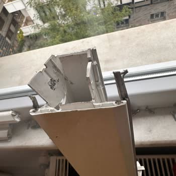 Kalitesiz Mobilya Ve Teslimatta Pencere Kırılması, Sorumluluk Almayan Firma